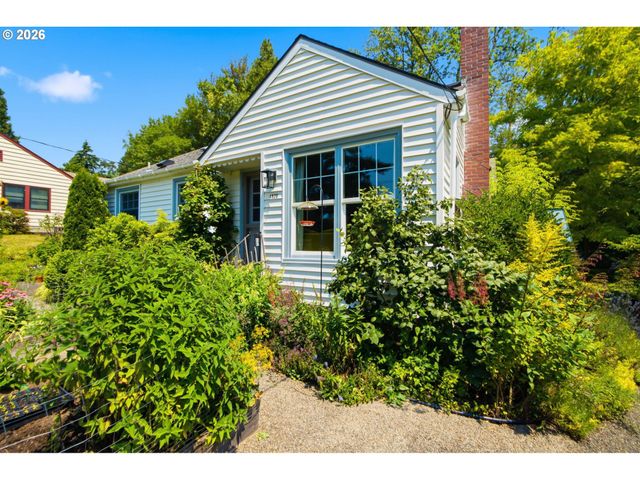 4920 Sw 31st Dr, Portland, OR 97239