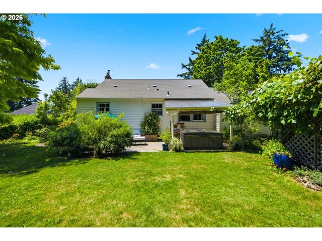 4920 Sw 31st Dr, Portland, OR 97239