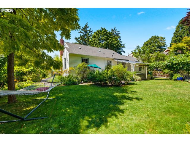 4920 Sw 31st Dr, Portland, OR 97239