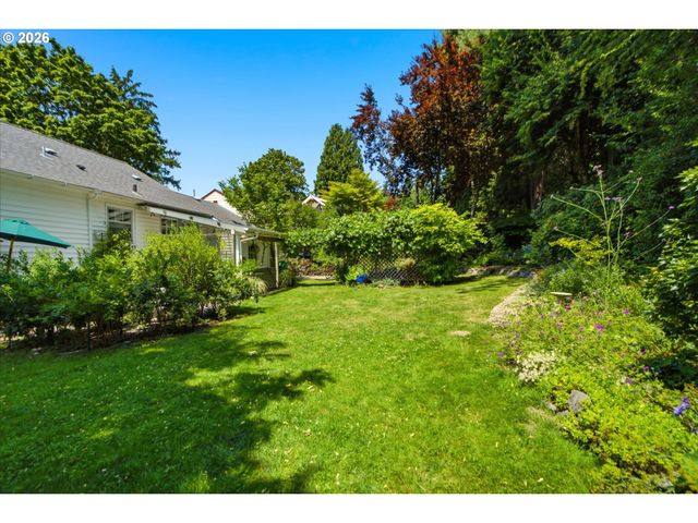 4920 Sw 31st Dr, Portland, OR 97239