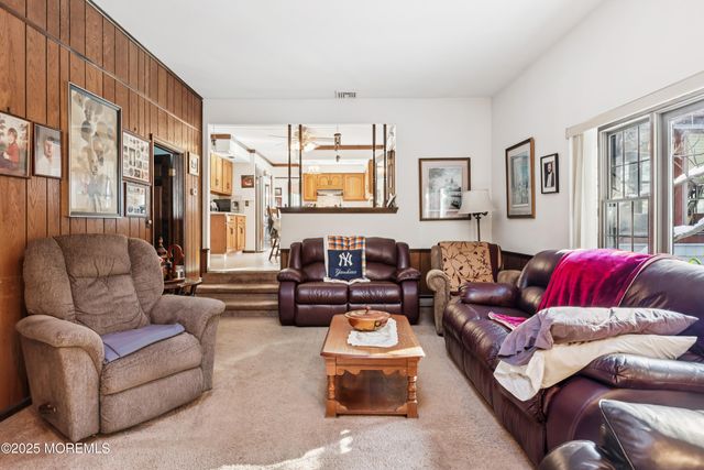 34 Michele Drive, Middletown, NJ 07748