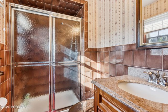 34 Michele Drive, Middletown, NJ 07748