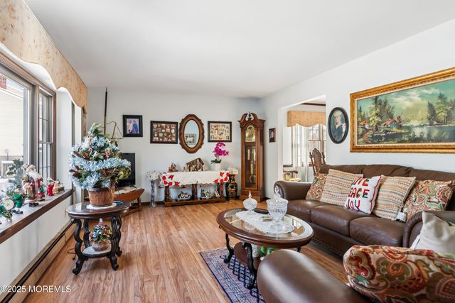 34 Michele Drive, Middletown, NJ 07748