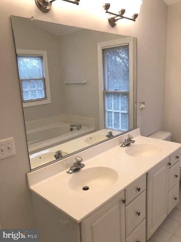 46529 RIVER MEADOWS TER, Sterling, VA 20165