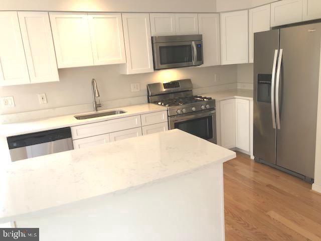 46529 RIVER MEADOWS TER, Sterling, VA 20165