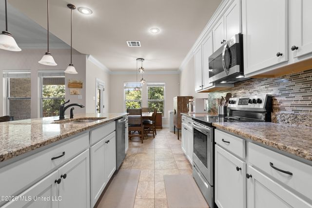 11656 Brookstone Drive, Ocean Springs, MS 39564
