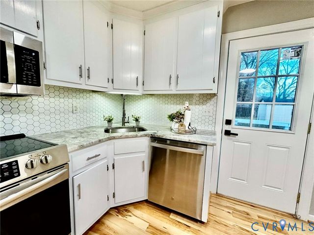 2104 Byron St, Henrico, VA 23222