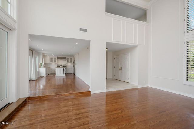1095 Linda Glen Drive, Pasadena, CA 91105