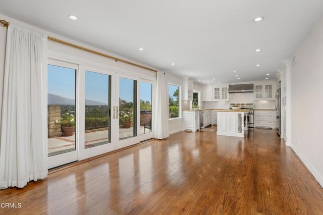 1095 Linda Glen Drive, Pasadena, CA 91105
