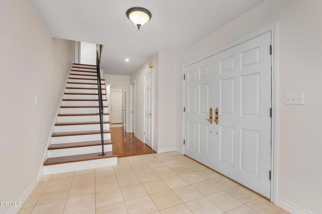 1095 Linda Glen Drive, Pasadena, CA 91105