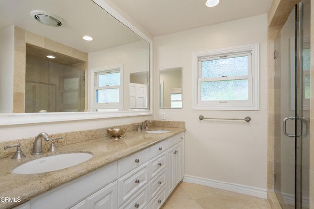 1095 Linda Glen Drive, Pasadena, CA 91105