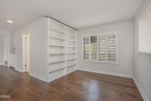1095 Linda Glen Drive, Pasadena, CA 91105