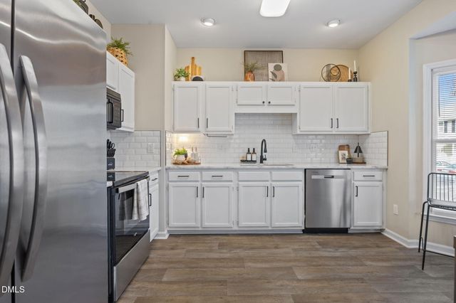 220 Riverwalk Circle, Cary, NC 27511