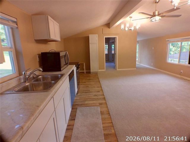 11406 E 10th Street S, Independence, MO 64054