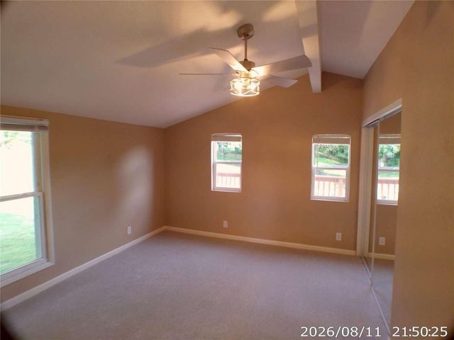 11406 E 10th Street S, Independence, MO 64054