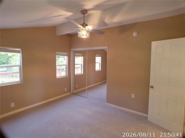 11406 E 10th Street S, Independence, MO 64054
