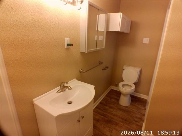 11406 E 10th Street S, Independence, MO 64054