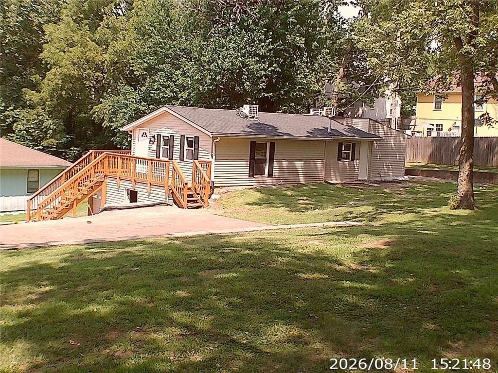 11406 E 10th Street S, Independence, MO 64054