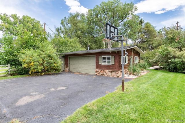 730 Crescent Lane, Lakewood, CO 80214