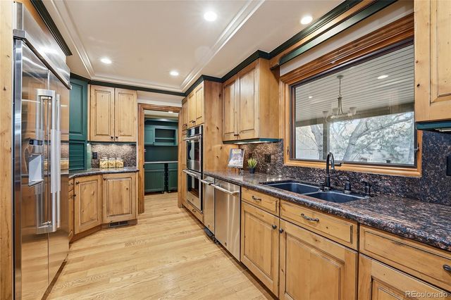 730 Crescent Lane, Lakewood, CO 80214