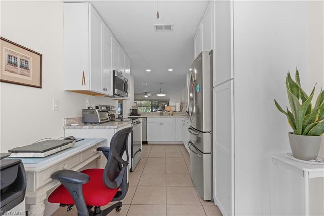 732 Woodshire LN I5, Naples, FL 34105