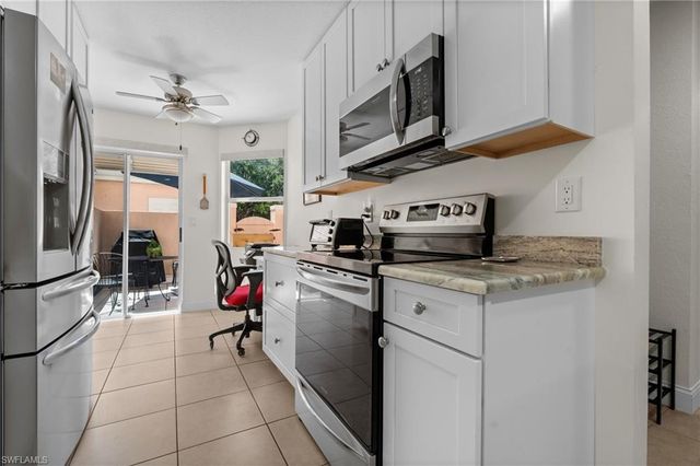732 Woodshire LN I5, Naples, FL 34105