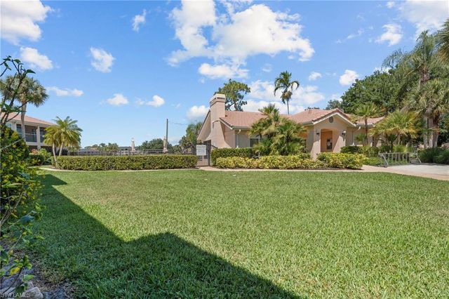 732 Woodshire LN I5, Naples, FL 34105