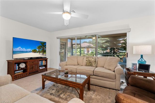 732 Woodshire LN I5, Naples, FL 34105