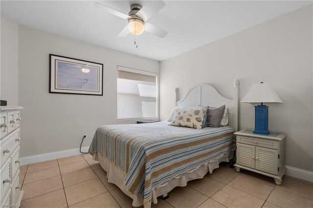 732 Woodshire LN I5, Naples, FL 34105