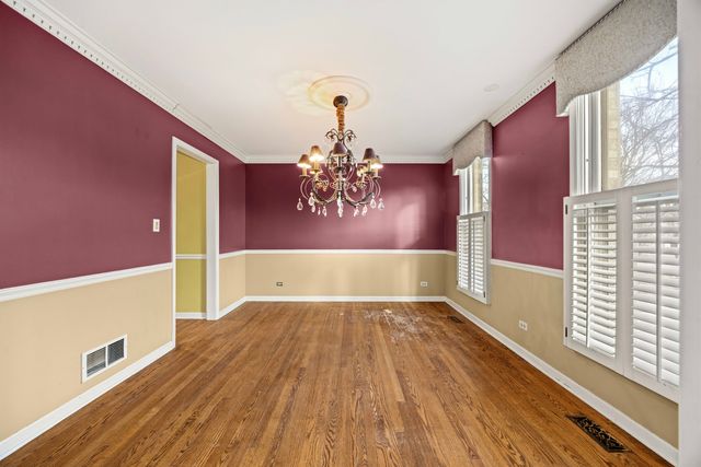 856 Bemis Road, Glen Ellyn, IL 60137