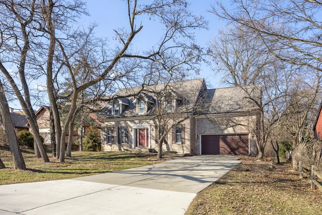 856 Bemis Road, Glen Ellyn, IL 60137