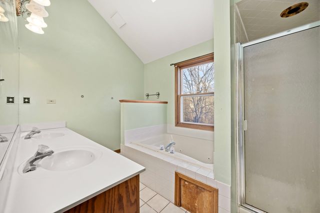 856 Bemis Road, Glen Ellyn, IL 60137