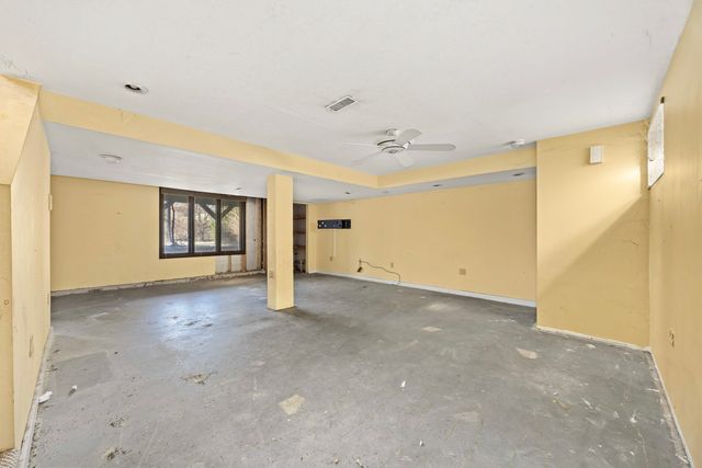 856 Bemis Road, Glen Ellyn, IL 60137