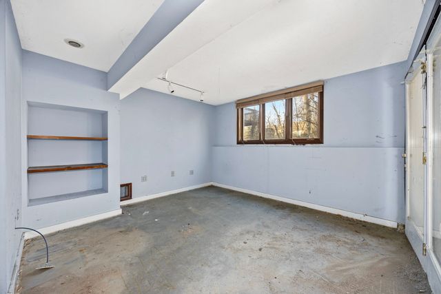 856 Bemis Road, Glen Ellyn, IL 60137