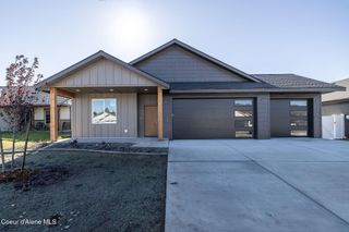 9124 W Cultivator Ave, Rathdrum, ID 83858