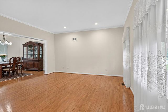 38 Plains Gap Road, North Brunswick, NJ 08902