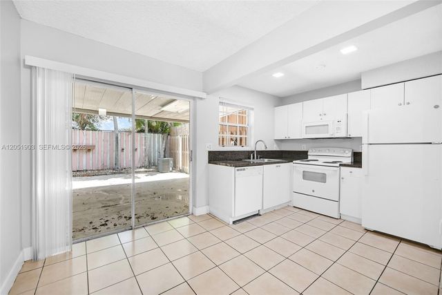 7510 SW 152nd Avenue B107, Miami, FL 33193
