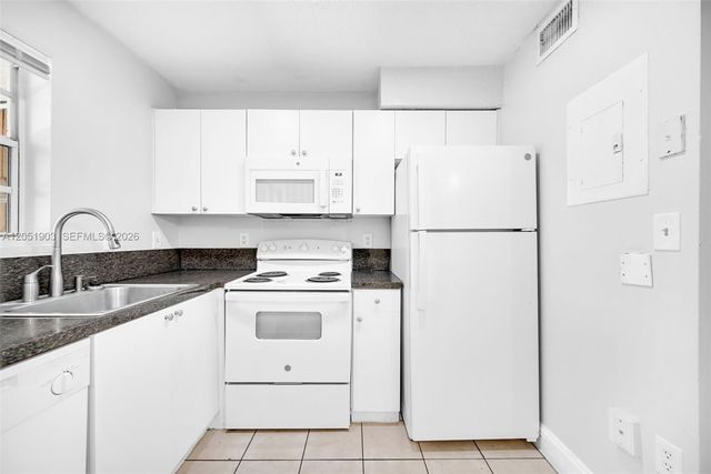 7510 SW 152nd Avenue B107, Miami, FL 33193