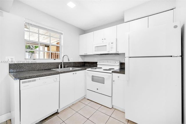 7510 SW 152nd Avenue B107, Miami, FL 33193