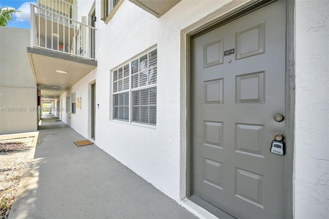 7510 SW 152nd Avenue B107, Miami, FL 33193