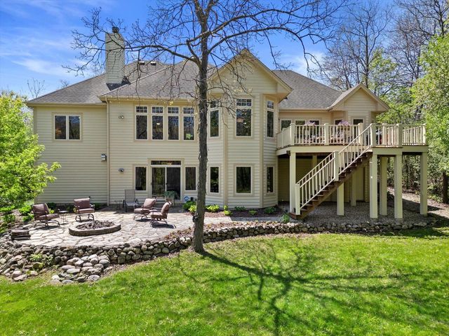 5100 Richmond DRIVE, Racine, WI 53406