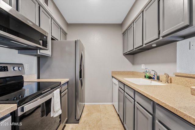 10610 S 48TH Street 2098, Phoenix, AZ 85044