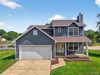 10 Rustic Creek Court, St Peters, MO 63376