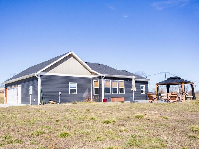 13678 State Highway O, Ava, MO 65608