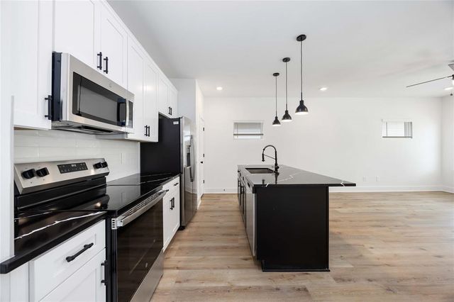 8019 Cora Street Street B, Houston, TX 77088