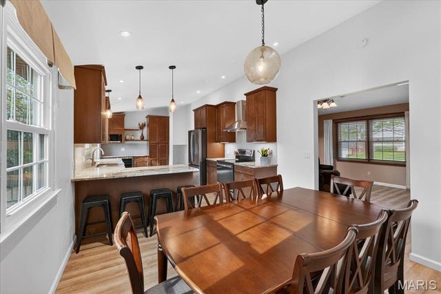 943 Meadowview Lane, Columbia, IL 62236