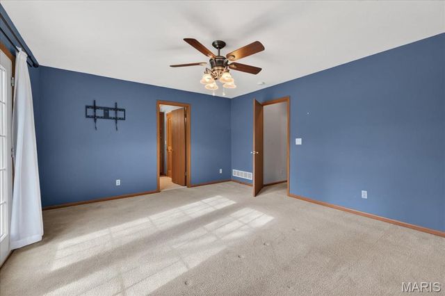 943 Meadowview Lane, Columbia, IL 62236