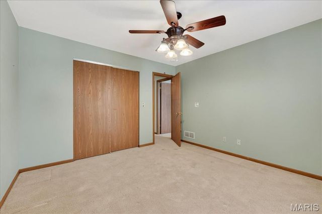 943 Meadowview Lane, Columbia, IL 62236