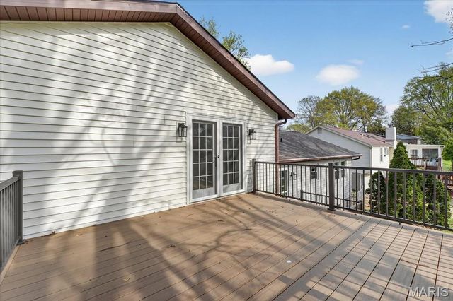 943 Meadowview Lane, Columbia, IL 62236