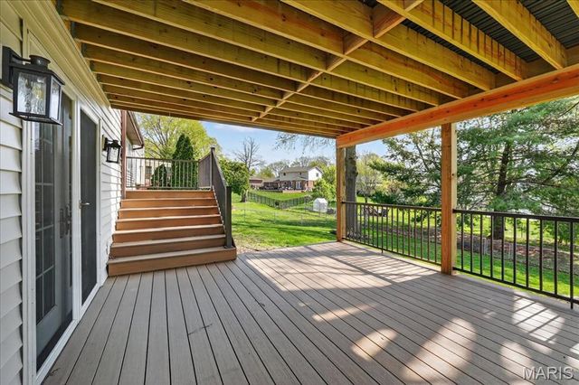 943 Meadowview Lane, Columbia, IL 62236